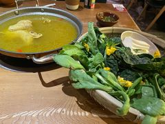-吃饭皇帝大土家民族菜(正大广场店)