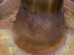 -果松木炭酸菜铜火锅·外婆参鸡汤