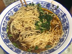 -渝之汇牛肉豌杂面
