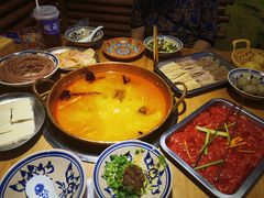 -洱火云南酸菜牛肉火锅(石景山当代商城店)