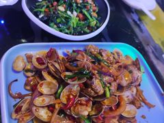 -路边边地标烧烤·川菜·小龙虾·音乐酒馆(良乡长虹店)
