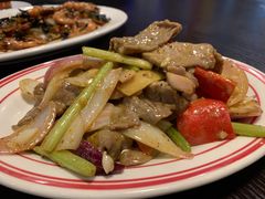 黄芥末酱炒牛肉-乾坤饭店