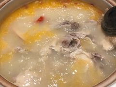 酸萝卜老鸭锅-gleeglee乐溢亦茶(合生汇店)