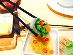 越南传统生包鲜虾春卷-来龙里 精致 东南亚餐室(万象城店)