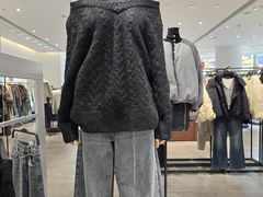 -URBAN REVIVO(上海中庚漫游城店)
