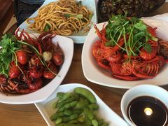 十三香龙虾-鲁小三·大骨自助(金山总店)