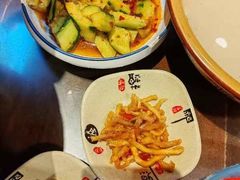 -富正毅三下锅·湘西韵味(天门山索道店)