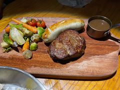 菲力牛排配德国香肠-埠口精酿夜景餐酒吧· BREWPORT BISTRO(长嘉汇重庆之眼店)