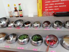 自助调料区-毛辣果·贵州红酸汤牛肉火锅(西单店)
