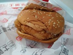 香辣鸡排堡-华莱士•全鸡汉堡(东漖店)