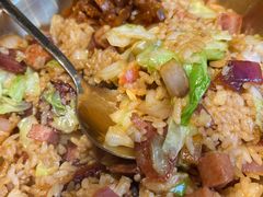 哈尔滨红肠炒饭-聚合鑫东北熏酱熟食麻辣面(长阳店)