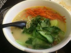 万峦猪脚面-长寿面(北京西路店)