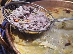 -洱火云南酸菜牛肉火锅(石景山当代商城店)