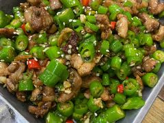 辣子鸡-八张桌子(老店)
