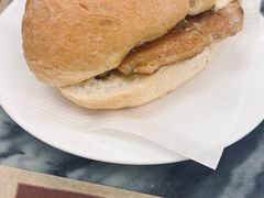 猪扒包-黄枝记(议事亭前地店)