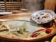 -洱火云南酸菜牛肉火锅(石景山当代商城店)