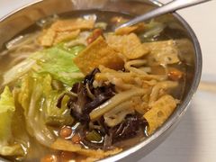 -龙香记桂林米粉(东扬威街11号楼店)