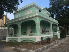 iphone_upload_pic-龙环葡韵住宅式博物馆