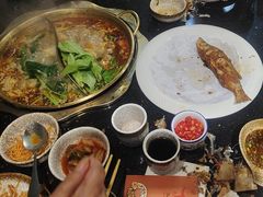 -顶顶汤火牛排火锅·经典铜锅涮肉