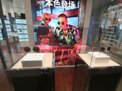 -LensCrafters亮视点·OAKLEY精选(静安嘉里中心店)