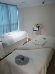 -JNK皮肤管理中心