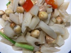 -黄泥岗·地道湖北菜(奥特莱斯店)