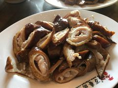 -老鼎万春卤菜(鹭湖宫8区店)