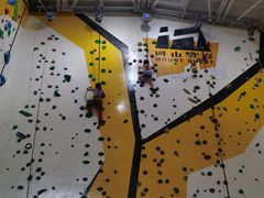 -问山MountQuest攀岩馆