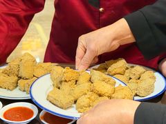 绍兴臭豆腐-咸亨酒店•非遗绍兴菜•中华老字号(堂吃餐厅)