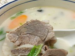 羊肉汤-清真·玛丽亚新疆菜主题餐厅(浙江中路店)