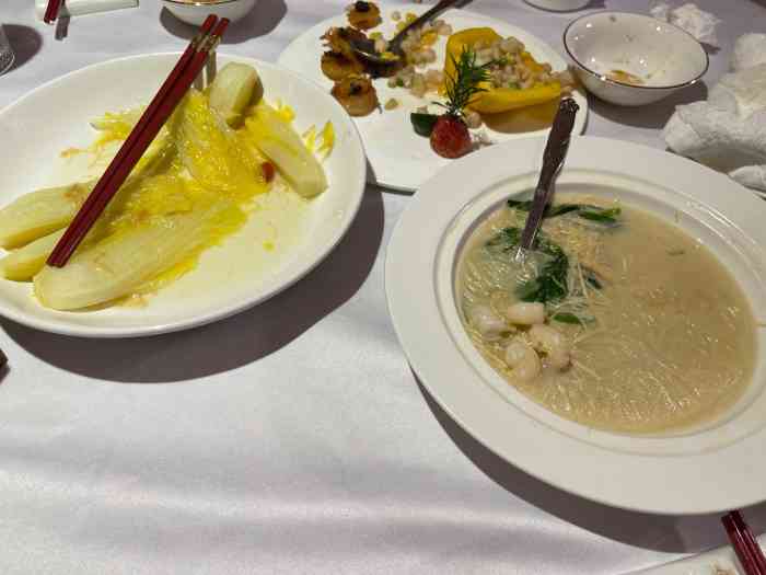 梅府家宴(建业里店)-"起手的咸菜肉丝面用得是卷子面;门腔既非酒.
