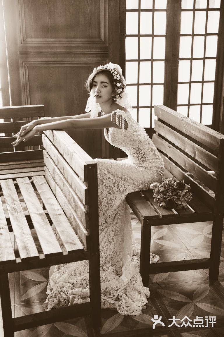 纯粹私人定制摄影会所(纯粹摄影美学馆)