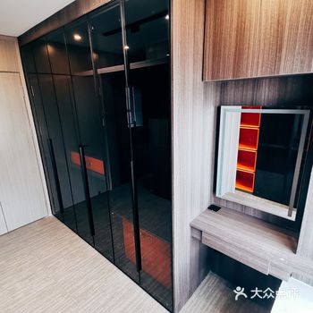 整个装修几乎没有用过什么胶_只有少量封边和装门的时候