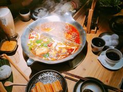 台式麻辣锅-湊湊火锅·茶憩(杭州湖滨银泰in77店)