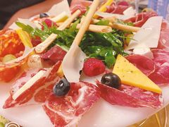 圣诞花环冷切拼盘-TIAGO HOME KITCHEN(王府中环店)