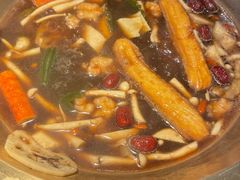 -小龙坎火锅(湖滨银泰in77店)
