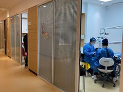 -瑞尔齿科(上海长风大悦城店)