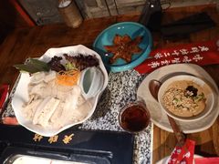 -老牌坊云南鱼豆花火锅(哈西万达店)