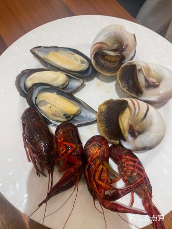 「华友开元名都酒店」 位置很好找，而且有停车场