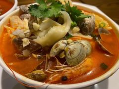 蒜香海鲜面-何记花甲(海岸城旗舰店)