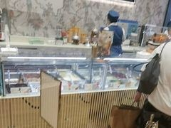 -VENCHI 闻绮(上海佛罗伦萨小镇店)
