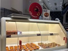 -HOT CRUSH趁热集合·现烤面包(上海环球港店)