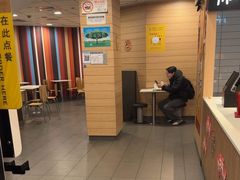 -麦当劳(乳山路店)