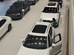 -杭州中沃沃尔沃4S店(滨江区店)