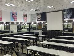 -首脑美容美发化妆美甲培训学校(龙岗校区)