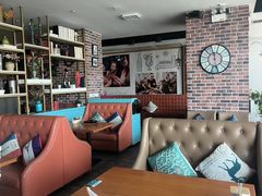 -豪客嘉族·麦尼顿西餐厅(乐福天下店)