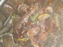 -鑫渔港海鲜本地菜·山海关浑锅(东戴河店)