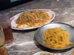 -禄婶鸡煲·打边炉
