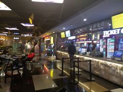 等候区-UL城市影院(中亭街店)