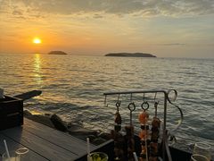 -Sunset Bar(丹绒亚路香格里拉店)